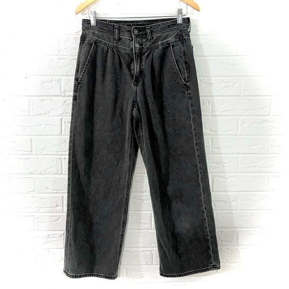 🚨4/$25 American Eagle Wide Leg Crop Black Washed Jeans Size 6 Short - Picture 1 of 7